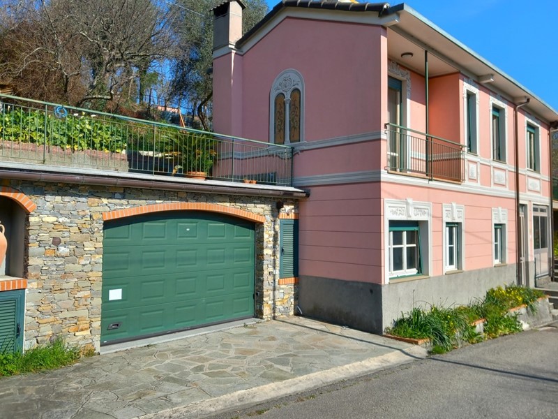 Casa Indipendente in Vendita a Tribogna, 99'000€, 97 m², con Box