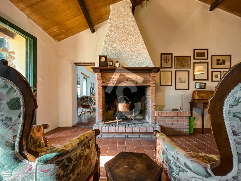 Casa Indipendente in Vendita a Jesi, zona ZONA 7, 149'000€, 214 m², con Box