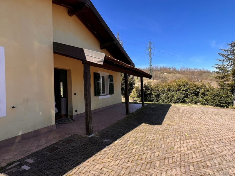 Casa Indipendente in Vendita a Mioglia, 165'000&euro;, 133 m²