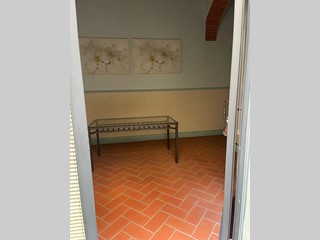 Ufficio in Affitto a Santa Croce sull'Arno, 250€, 17 m²
