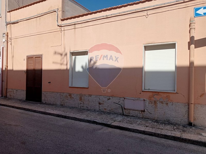 Casa Indipendente in Vendita a Valderice, 70'000€, 98 m², arredato