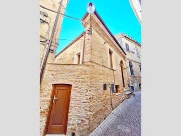 Casa Indipendente in Vendita a Penne, 149'000€, 220 m²