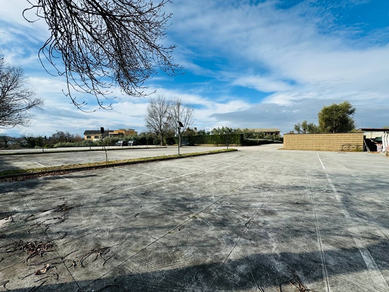 Terreno edificabile in Vendita a Mirabella Eclano, 195'000€, 2452 m²