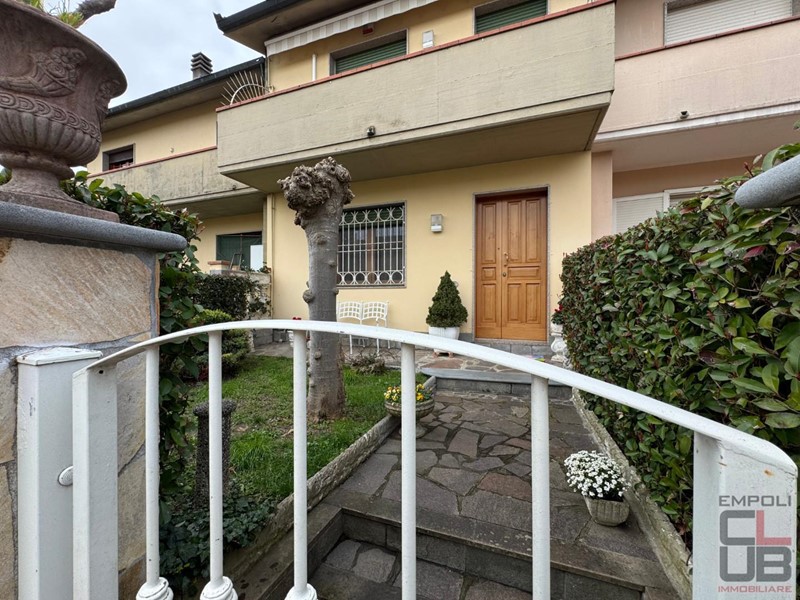 Casa Indipendente in Vendita a Cerreto Guidi, 280'000€, 180 m², arredato, con Box