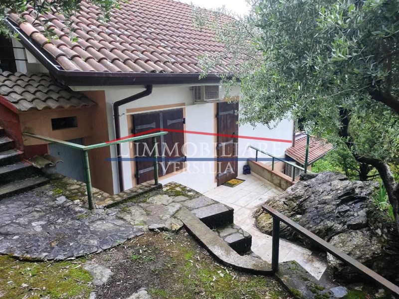 Casa Indipendente in Vendita a Massa, zona Antona, 174'000&euro;, 100 m², arredato