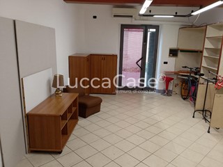Immobile commerciale in Vendita a Lucca, zona San Marco, 65'000€, 40 m²