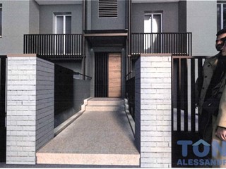 Appartamento in Vendita a Empoli, 445'000€, 110 m², con Box