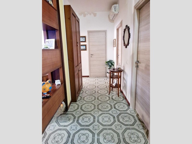 Appartamento in Vendita a Carrara, zona Marina di Carrara, 230'000€, 100 m²