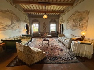 Villa in Vendita a Fucecchio, 650'000€, 300 m², arredato