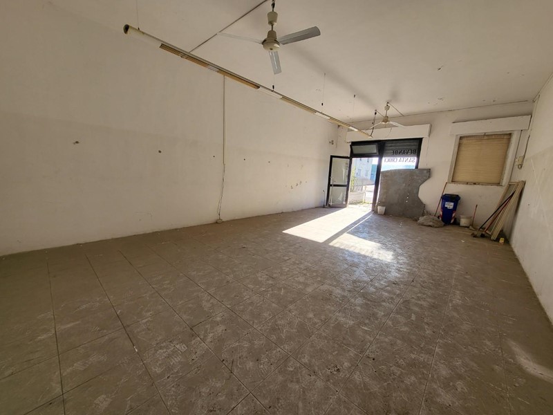 Immobile commerciale in Affitto a Santa Croce sull'Arno, 900€, 160 m²