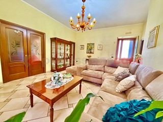 Quadrilocale in Vendita a Acerra, 163'000€, 130 m²