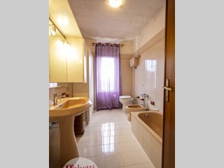 Casa Indipendente in Vendita a Monte Castello di Vibio, 130'000€, 250 m²