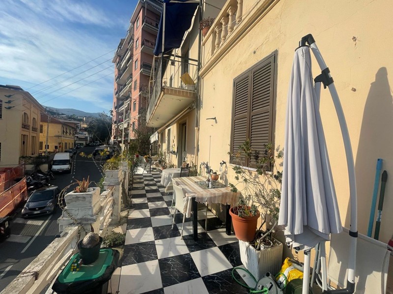 Casa Indipendente in Vendita a Sanremo, 300'000€, 140 m², arredato