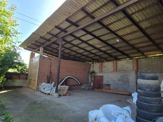 Casale in Vendita a Pinerolo, 79'000€, 260 m²