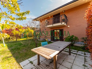 Trilocale in Vendita a Rosta, 229'000€, 187 m², con Box