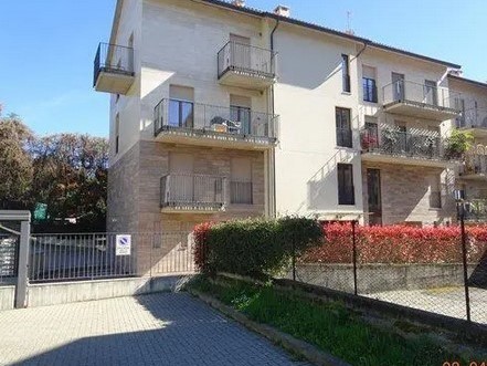 Casa Semi Indipendente in Vendita a Torino, 250'000€, 216 m², con Box