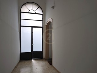 Magazzino in Affitto a Acireale, zona Centro, 420€, 50 m²