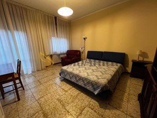 Stanza in Affitto a Modena, 300&euro;, 200 m²