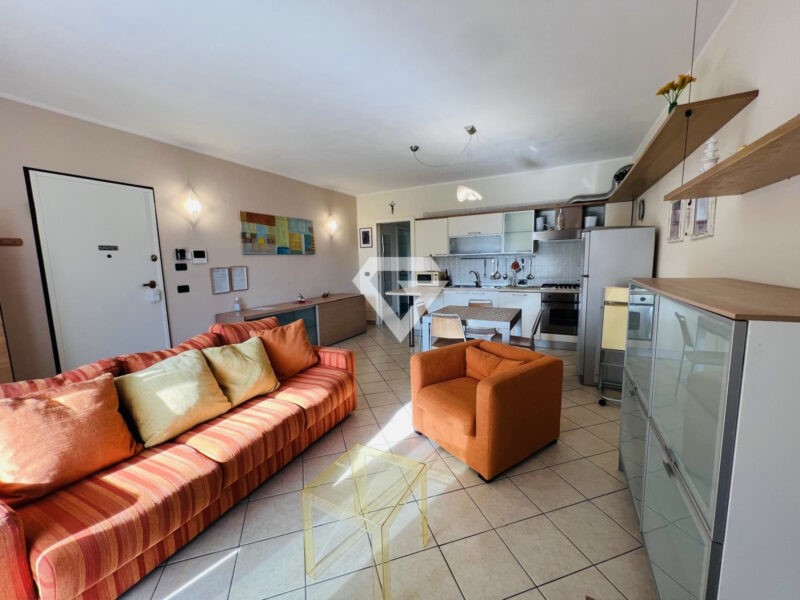 Trilocale in Vendita a Loano, 450'000€, 85 m², arredato, con Box