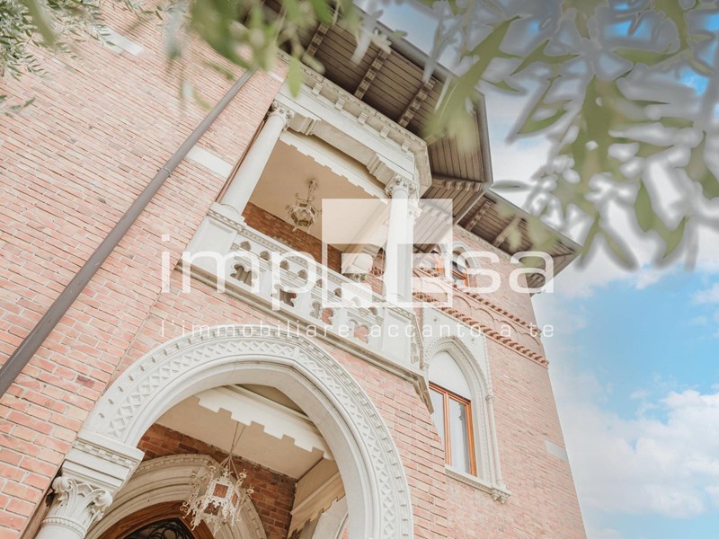 Villa in Vendita a Zoppola, zona Orcenico Inferiore, 1'600'000€, 1246 m²