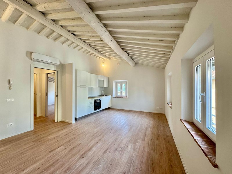 Trilocale in Vendita a Lucca, 265'000€, 55 m², arredato