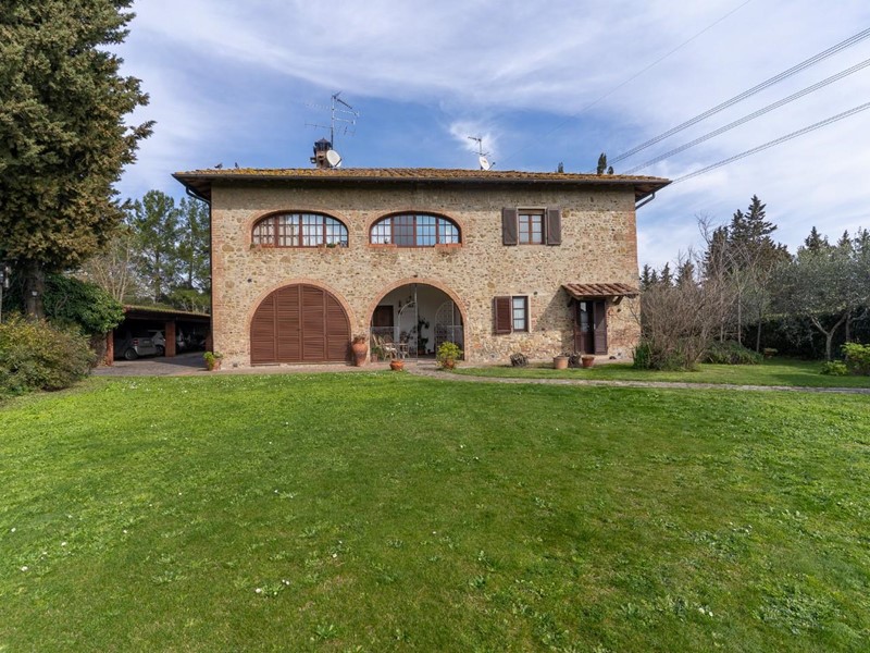 Casale in Vendita a Montespertoli, zona Martignana, 790'000€, 385 m²