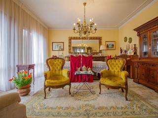 Appartamento in Vendita a Vicopisano, 269'000€, 170 m², con Box