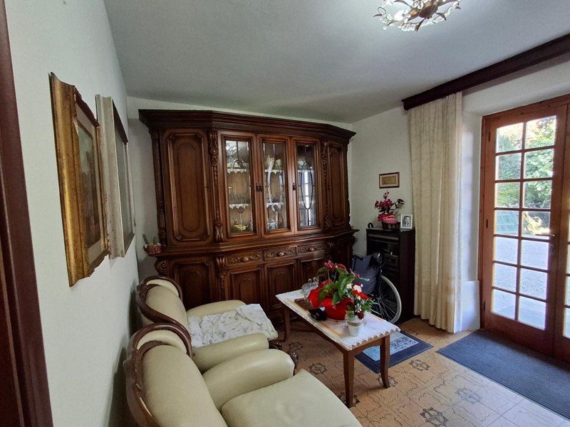 Casa Semi Indipendente in Vendita a Vinci, 300'000€, 170 m², con Box