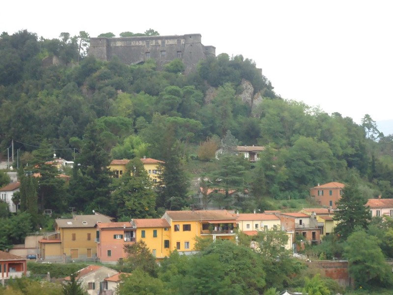 Appartamento in Vendita a Aulla, 79'000€, 85 m², arredato