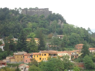 Appartamento in Vendita a Aulla, 79'000€, 85 m², arredato