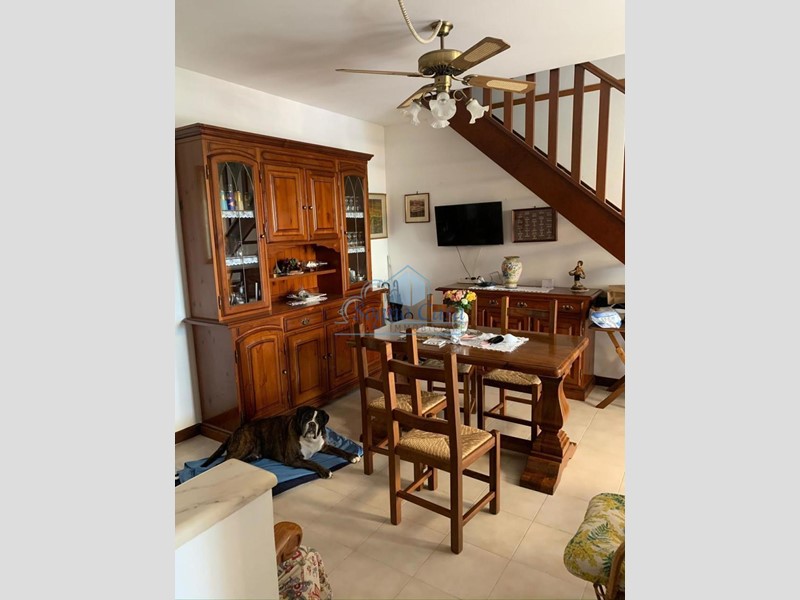 Quadrilocale in Vendita a Luni, zona Luni Mare, 160'000€, 80 m², arredato