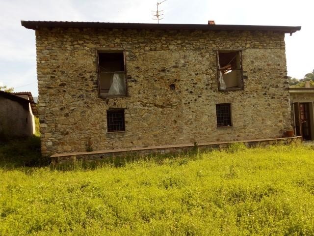 Casa di corte in Vendita a Aulla, zona Bigliolo, 190'000€, 200 m², arredato