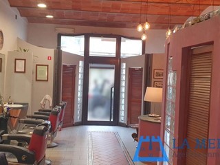 Immobile commerciale in Vendita a Lamporecchio, 60'000€, 68 m²