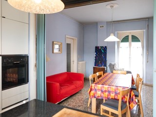 Appartamento in Vendita a Villafranca in Lunigiana, 85'000€, 122 m², arredato