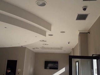 Attività commerciale in Vendita a Alba Adriatica, 243 m²