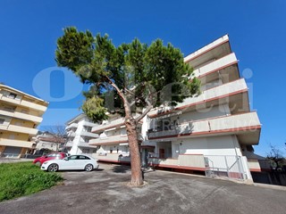 Quadrilocale in Vendita a Alba Adriatica, 250'000€, 100 m², arredato