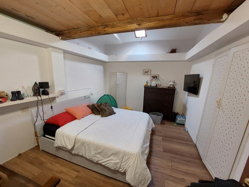 Casa Indipendente in Vendita a Bellante, 45'000€, 130 m²