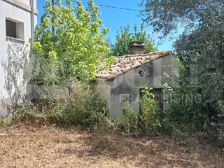 Quadrilocale in Vendita a Mosciano Sant'Angelo, 200'000€, 200 m²