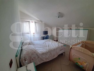 Attico in Vendita a Tortoreto, 650'000€, 320 m², arredato