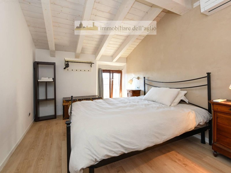 Casa Semi Indipendente in Vendita a Lonato del Garda, 325'000€, 270 m²