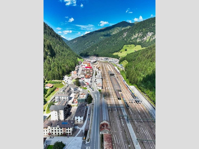 Attività commerciale in Vendita a Brennero, 1600 m²