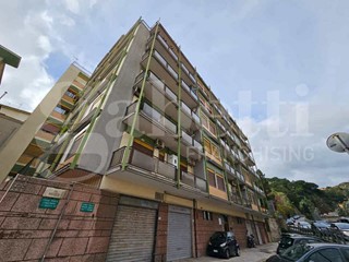 Appartamento in Vendita a Messina, 145'000€, 140 m²