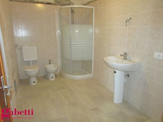 Casa Indipendente in Vendita a Novello, 95'000€, 150 m²
