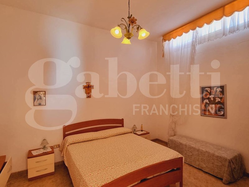 Quadrilocale in Vendita a Ugento, 125'000€, 90 m², arredato