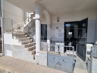 Quadrilocale in Vendita a Ugento, 260'000€, 180 m², arredato