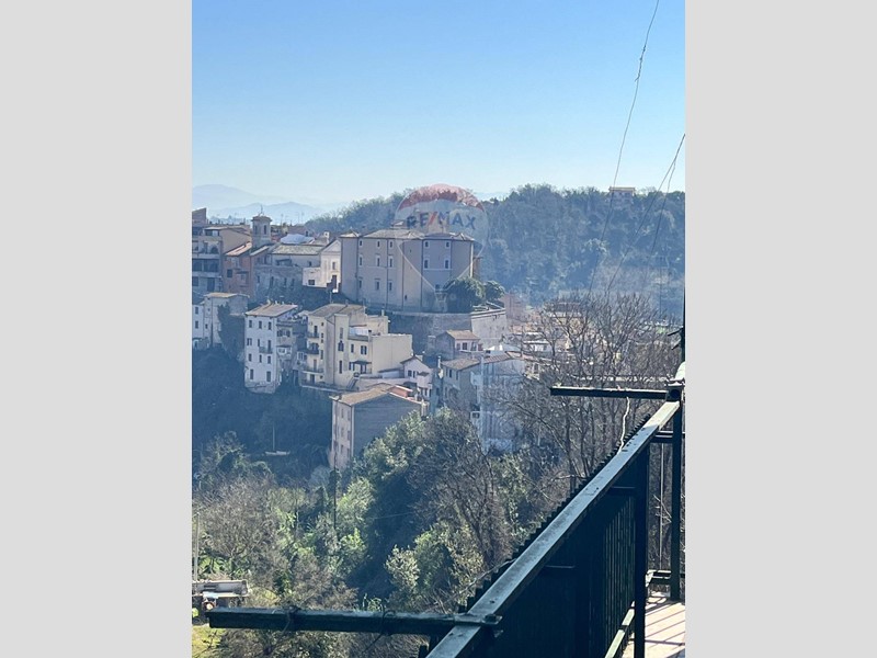 Quadrilocale in Vendita a Riano, zona La Rosta, 129'500€, 129 m²