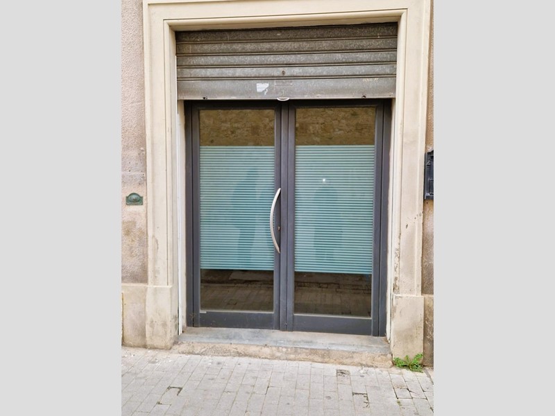 Immobile commerciale in Vendita a Pontedera, 49'000€, 48 m²