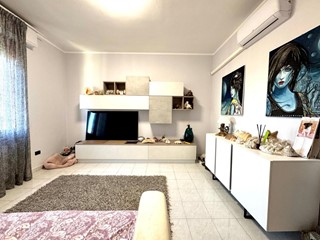 Quadrilocale in Vendita a Empoli, zona Santa Maria a Ripa, 250'000€, 110 m², arredato, con Box