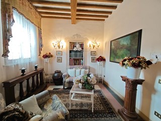 Casale in Vendita a Capannoli, 320'000€, 337 m², arredato