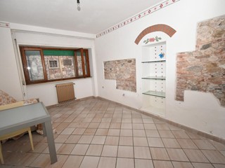 Quadrilocale in Vendita a San Giuliano Terme, 99'000€, 75 m²